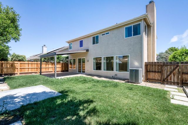5021 W Decatur Avenue, Fresno, CA 93722