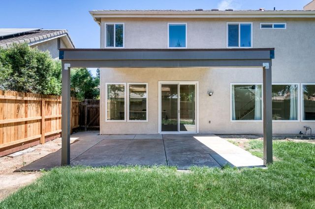 5021 W Decatur Avenue, Fresno, CA 93722