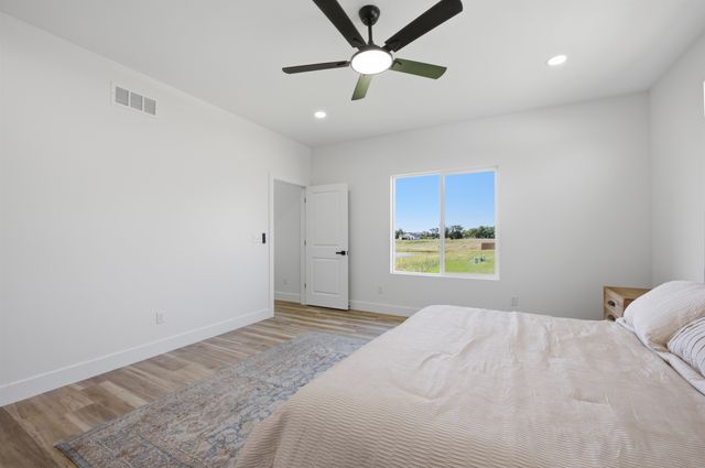 2739 E Ironstone St, Park City, KS 67219
