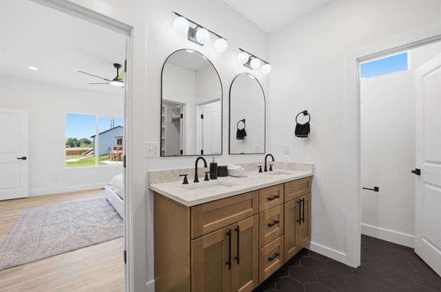 2739 E Ironstone St, Park City, KS 67219