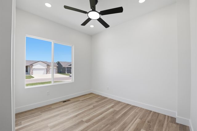 2739 E Ironstone St, Park City, KS 67219
