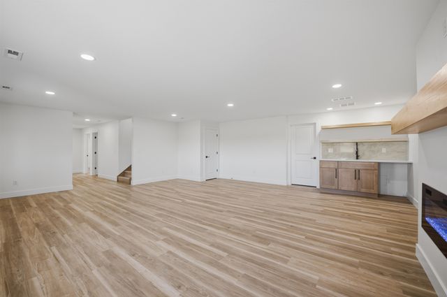 2739 E Ironstone St, Park City, KS 67219