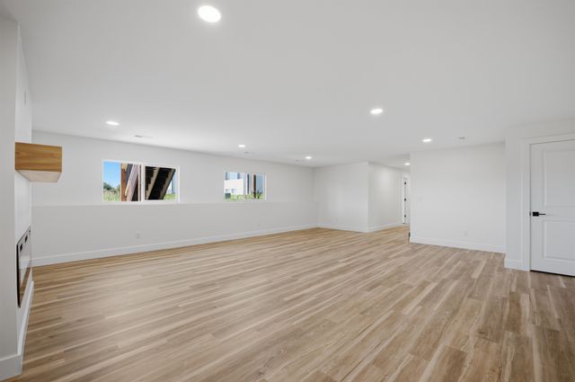 2739 E Ironstone St, Park City, KS 67219