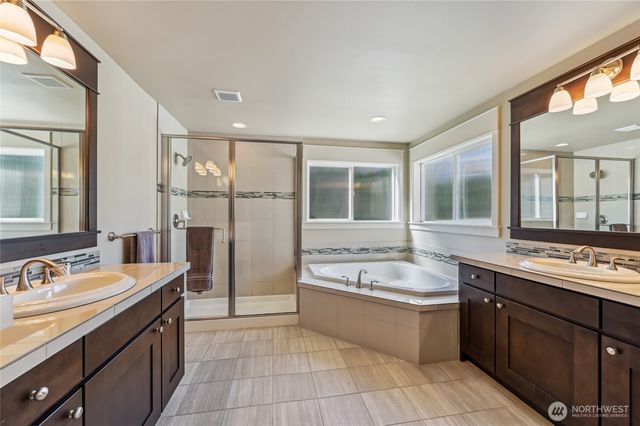 9939 242nd Way NE, Redmond, WA 98053