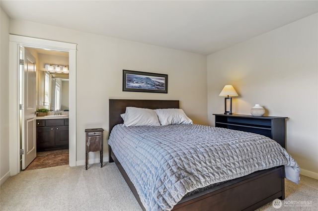 9939 242nd Way NE, Redmond, WA 98053