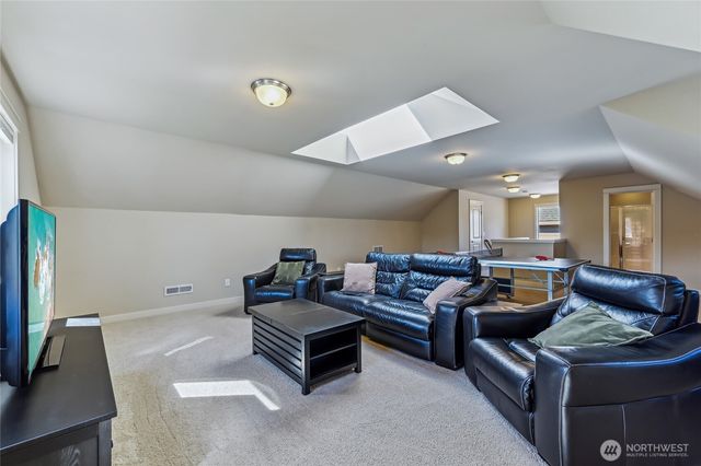 9939 242nd Way NE, Redmond, WA 98053