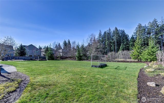 9939 242nd Way NE, Redmond, WA 98053