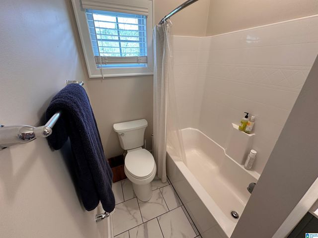 1326 CREEKSIDE GLEN, Irondale, AL 35210