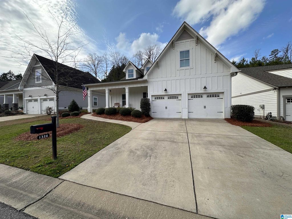 1326 CREEKSIDE GLEN, Irondale, AL 35210