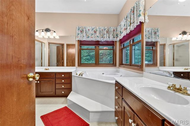 7057 Highway Aj, Union, MO 63084