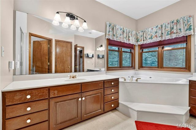 7057 Highway Aj, Union, MO 63084
