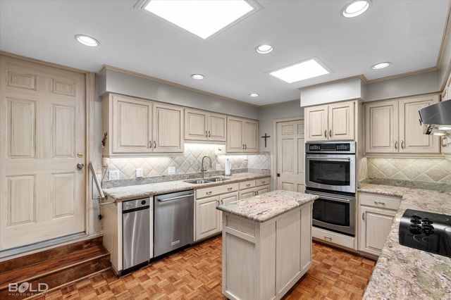 735 Villa Trabue Street, Shreveport, LA 71106