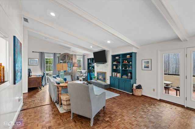 735 Villa Trabue Street, Shreveport, LA 71106