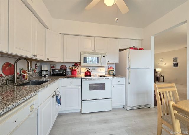 655 Middle Country Road 2-2E2, Coram, NY 11727