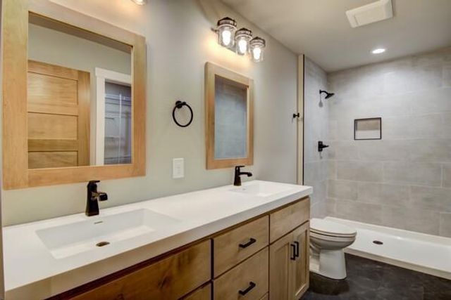 6804 Buck Tail Drive, Altoona, WI 54720
