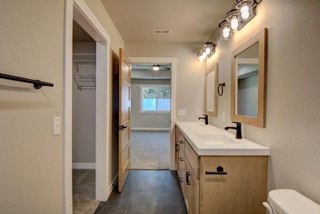 6804 Buck Tail Drive, Altoona, WI 54720