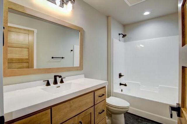 6804 Buck Tail Drive, Altoona, WI 54720