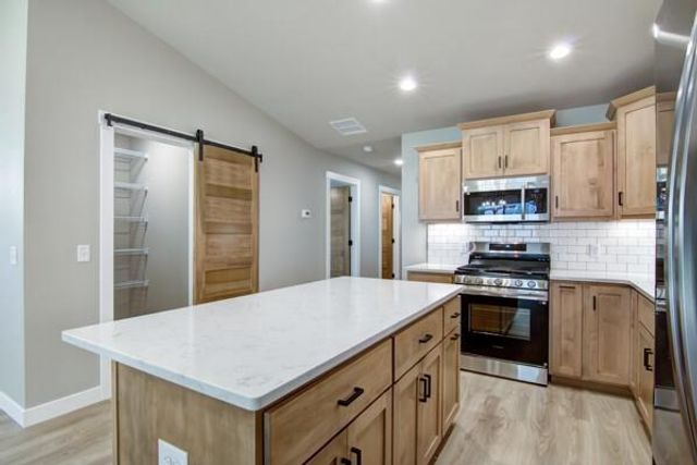 6804 Buck Tail Drive, Altoona, WI 54720