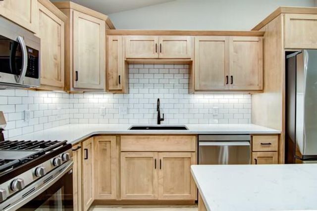 6804 Buck Tail Drive, Altoona, WI 54720