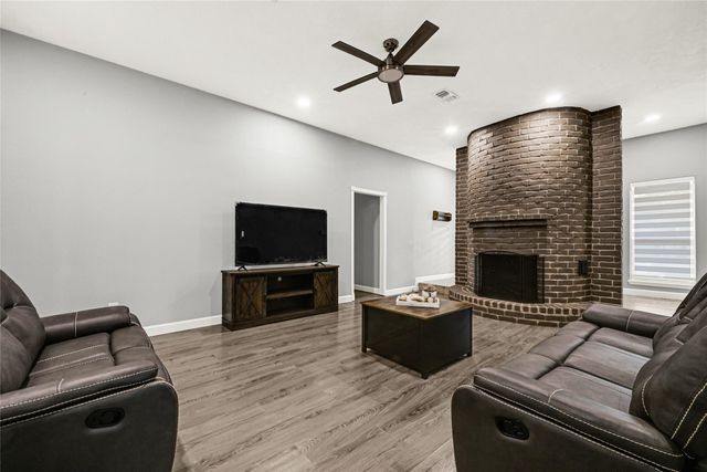 2407 Rambling Brook Drive, Spring, TX 77373