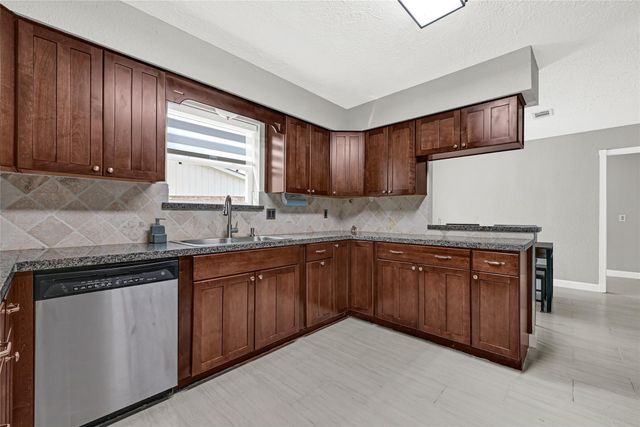 2407 Rambling Brook Drive, Spring, TX 77373