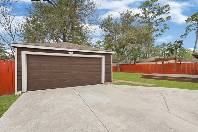 2407 Rambling Brook Drive, Spring, TX 77373