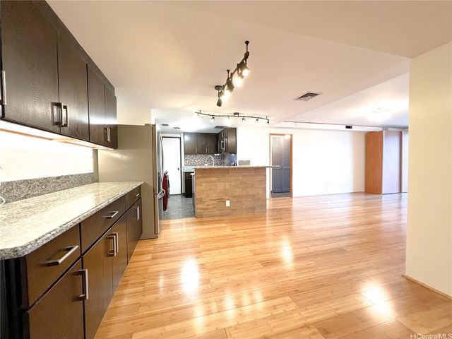 700 Richards Street 1005, Honolulu, HI 96813