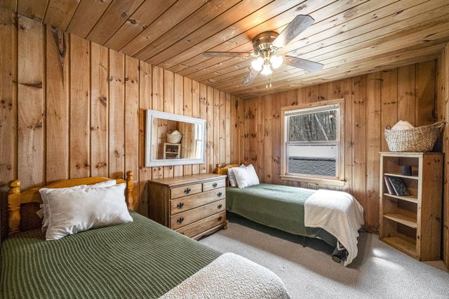 44 Howes Loop, Wilmington, VT 05363