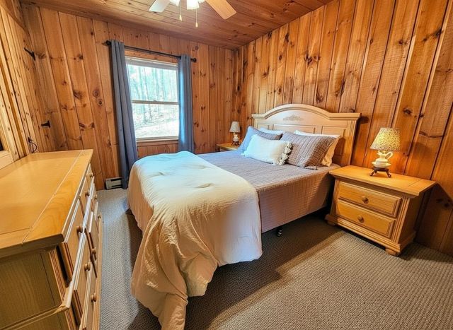 44 Howes Loop, Wilmington, VT 05363