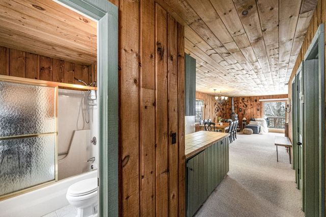 44 Howes Loop, Wilmington, VT 05363