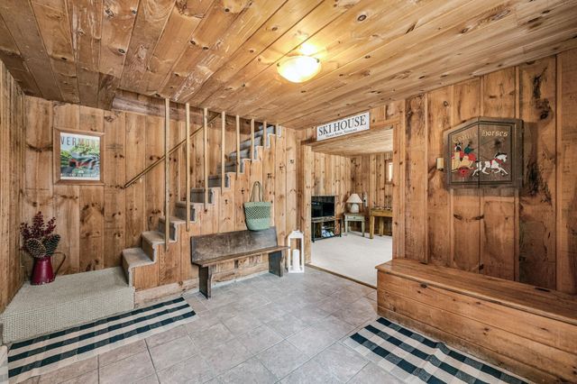 44 Howes Loop, Wilmington, VT 05363