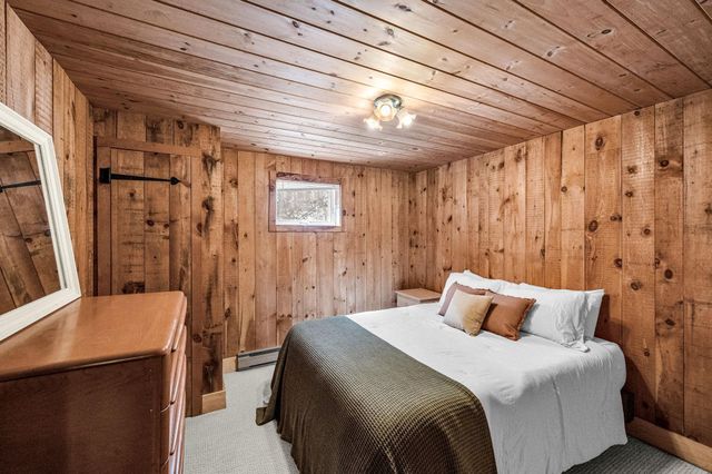 44 Howes Loop, Wilmington, VT 05363