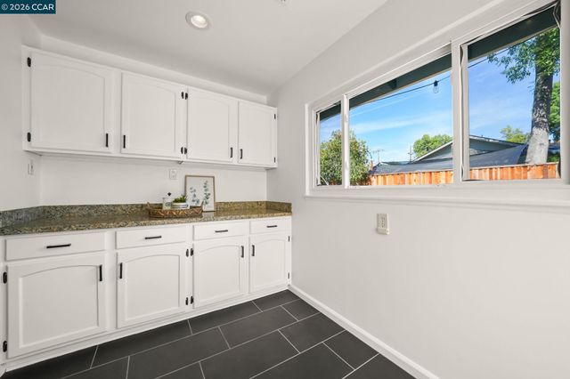 1555 Violet Way, Pleasant Hill, CA 94523