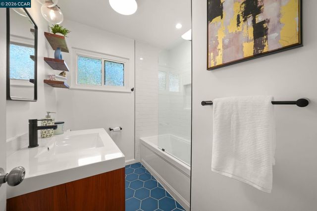1555 Violet Way, Pleasant Hill, CA 94523
