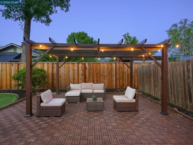 1555 Violet Way, Pleasant Hill, CA 94523
