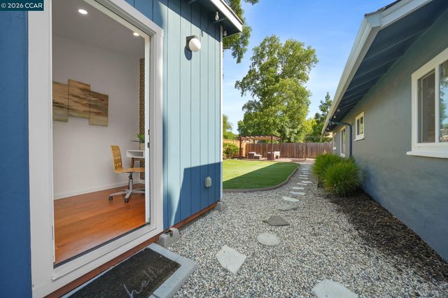 1555 Violet Way, Pleasant Hill, CA 94523