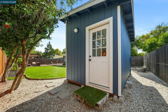 1555 Violet Way, Pleasant Hill, CA 94523