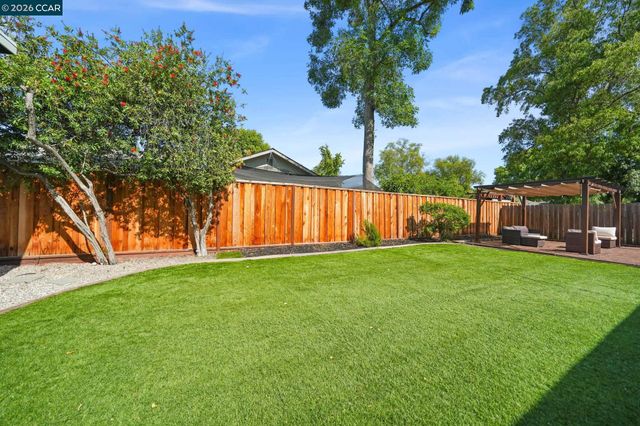 1555 Violet Way, Pleasant Hill, CA 94523