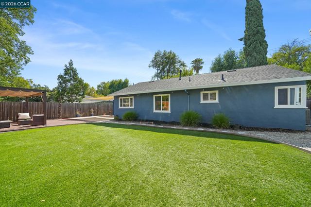 1555 Violet Way, Pleasant Hill, CA 94523