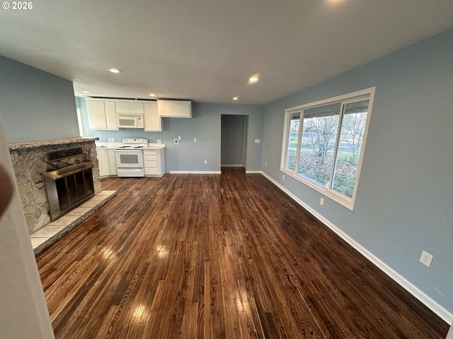 13414 Nw SHERRY St, Portland, OR 97229