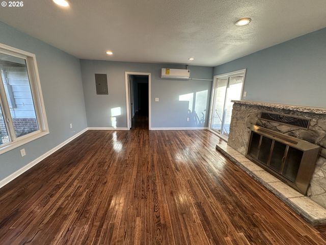 13414 Nw SHERRY St, Portland, OR 97229