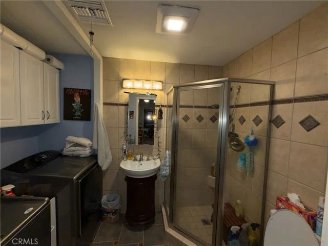 23509 Via Chantilly, Valencia, CA 91355