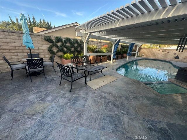23509 Via Chantilly, Valencia, CA 91355
