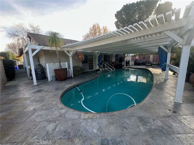 23509 Via Chantilly, Valencia, CA 91355