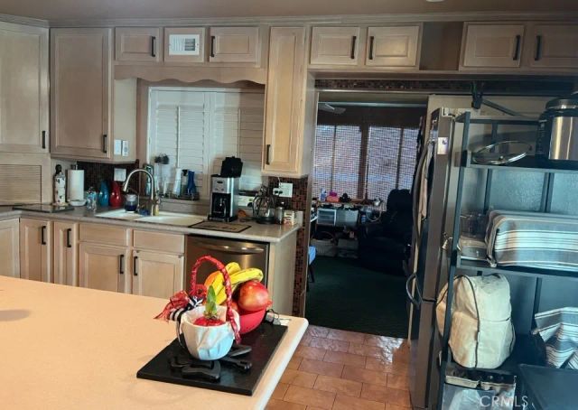 23509 Via Chantilly, Valencia, CA 91355