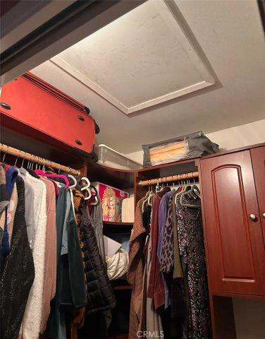 23509 Via Chantilly, Valencia, CA 91355