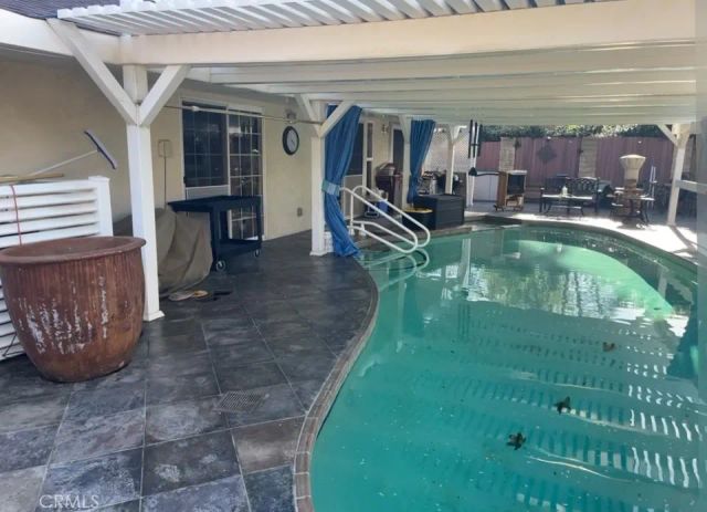 23509 Via Chantilly, Valencia, CA 91355