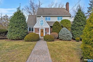 205 Vandelinda Avenue, Teaneck, NJ 07666