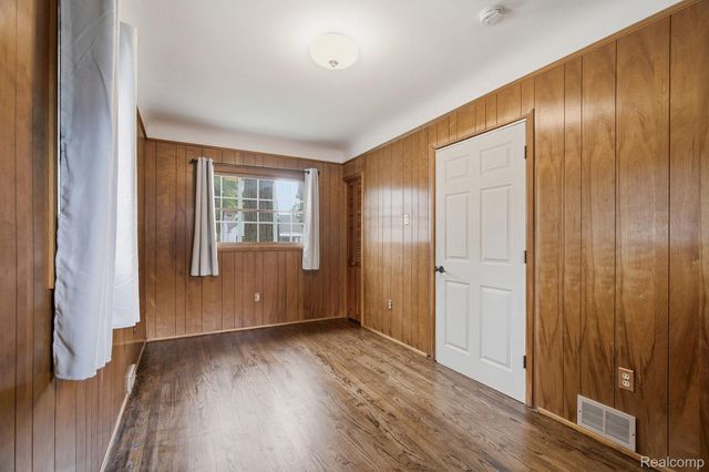 1214 McLean Avenue, Royal Oak, MI 48067