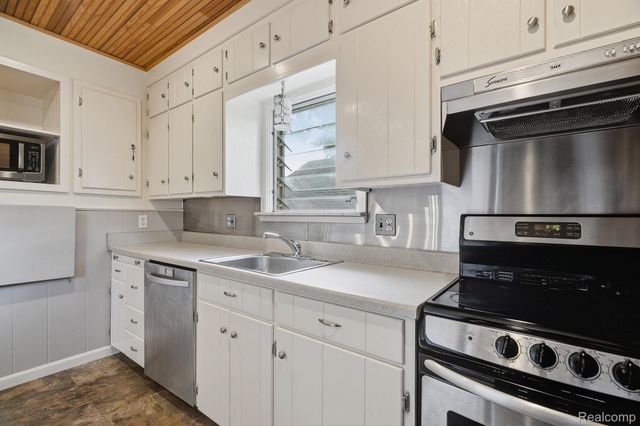 1214 McLean Avenue, Royal Oak, MI 48067